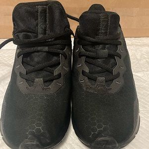 CQ9545 002 Nike Women's Legend Essential 2 Black Running Shoes Sneakers
